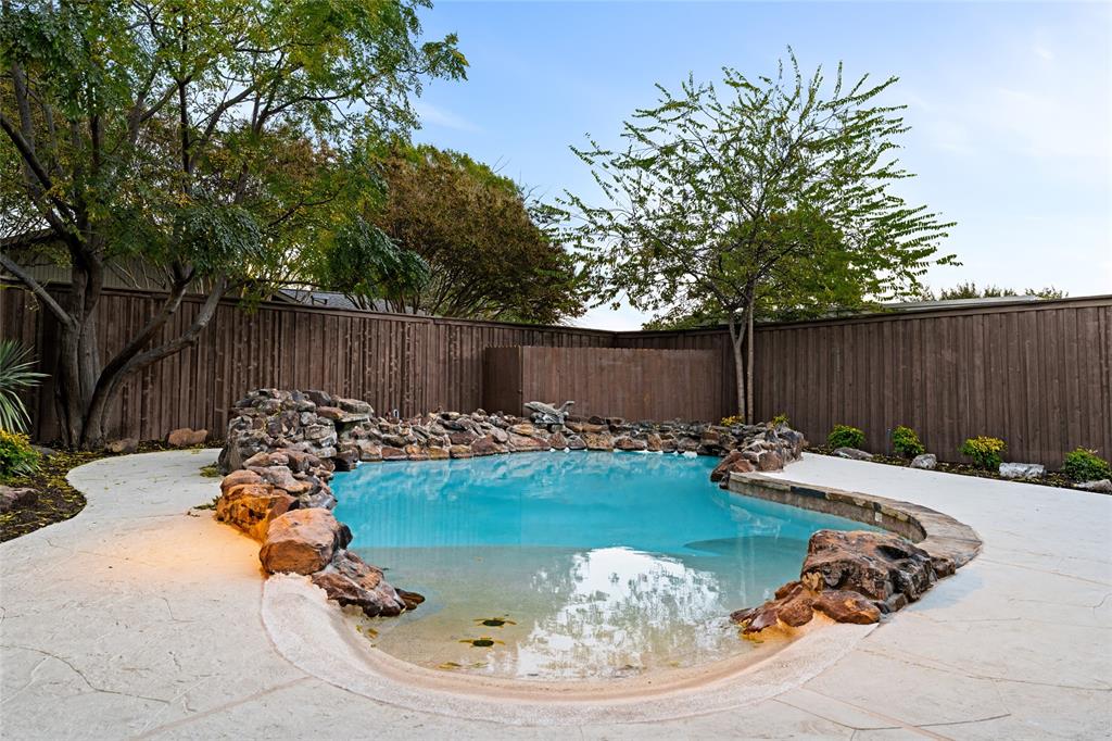 3002 Deep Valley Trail