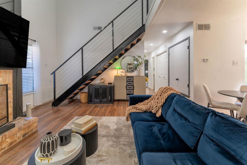 9819 Baseline Drive