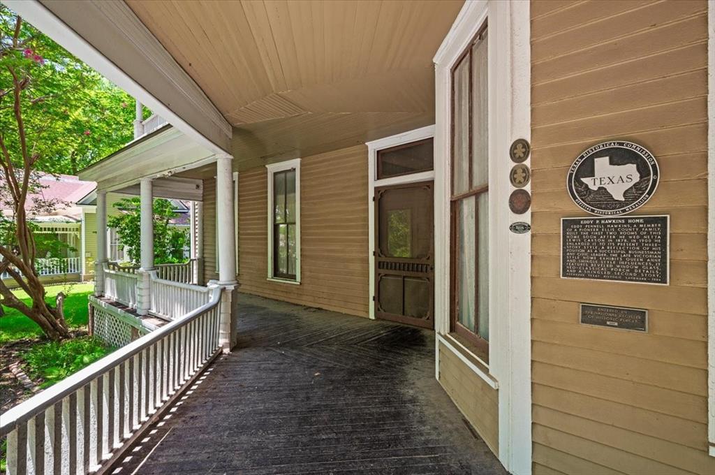 200 S Hawkins Street