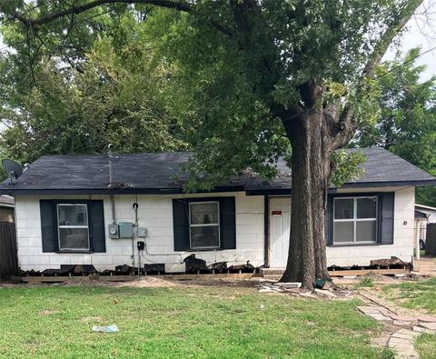 715 W 9th Avenue Corsicana TX 75110