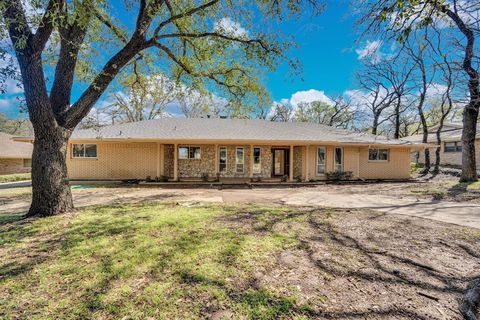 1105 Greenbriar Lane Arlington TX 76013