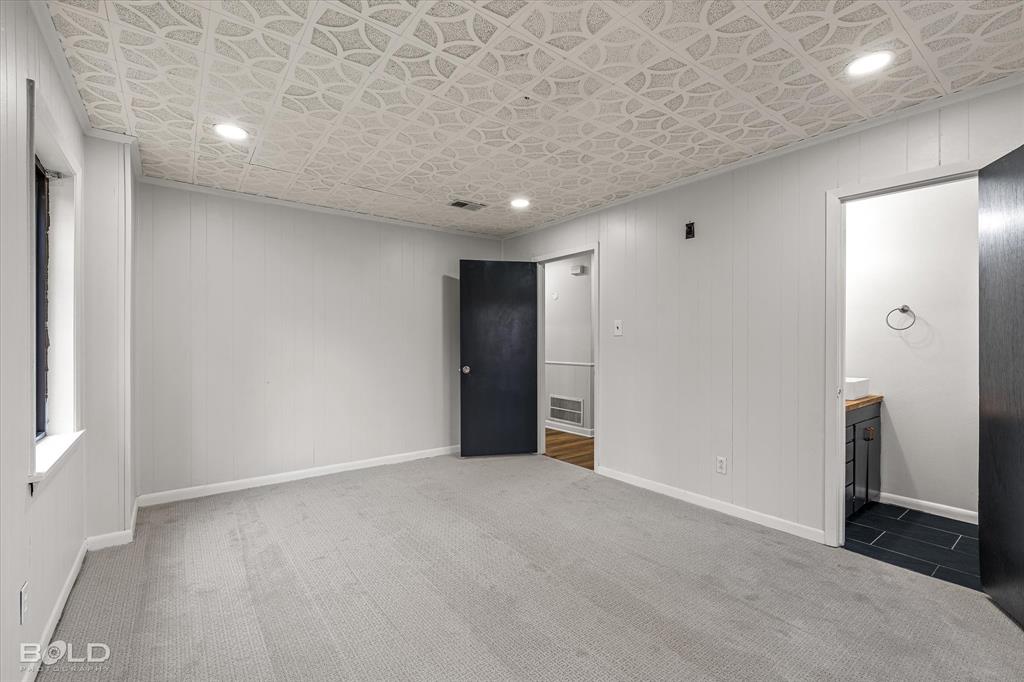 Yanceys Southern Hills Sub - Commercial Sale