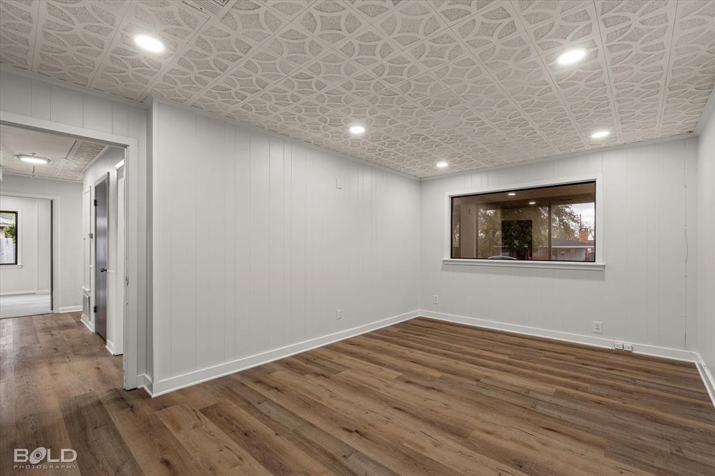 Yanceys Southern Hills Sub - Commercial Sale