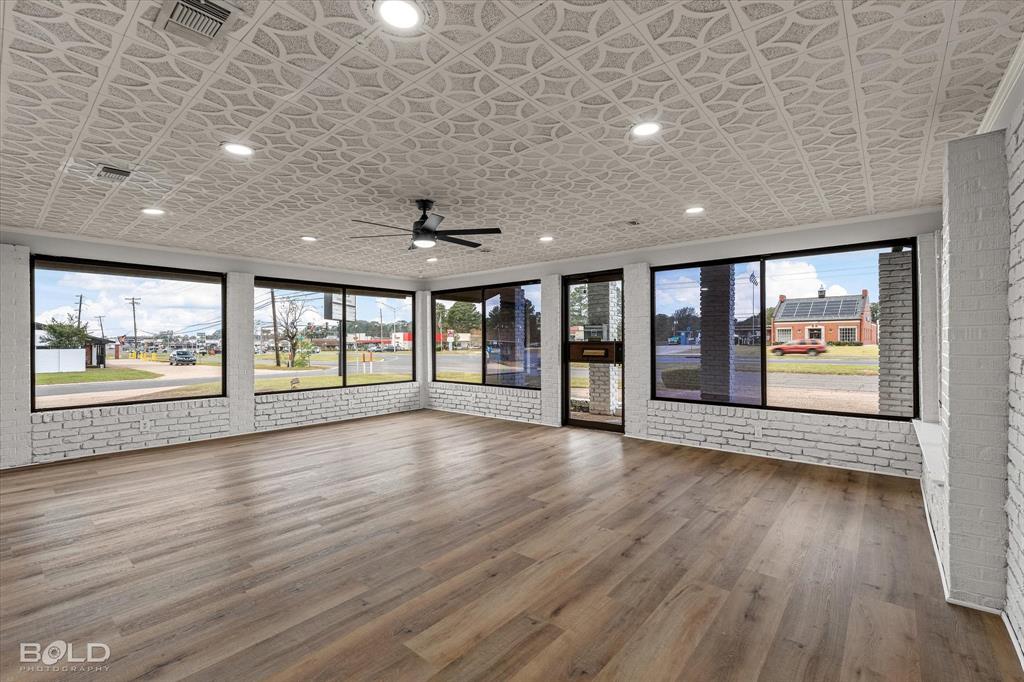 Yanceys Southern Hills Sub - Commercial Sale