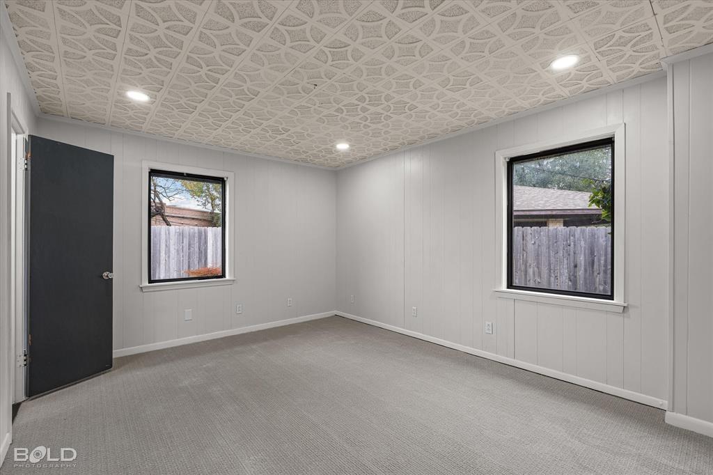 Yanceys Southern Hills Sub - Commercial Sale