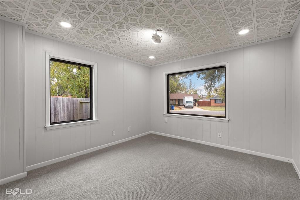 Yanceys Southern Hills Sub - Commercial Sale