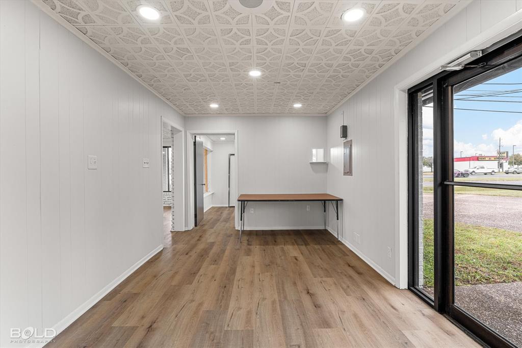 Yanceys Southern Hills Sub - Commercial Sale