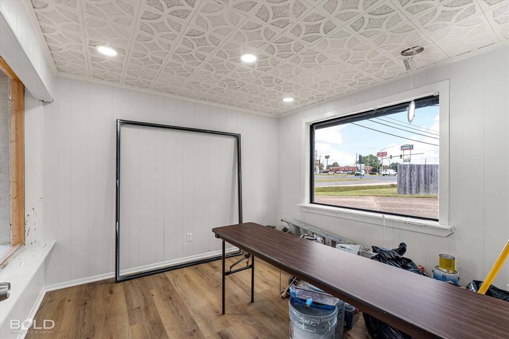 Yanceys Southern Hills Sub - Commercial Sale