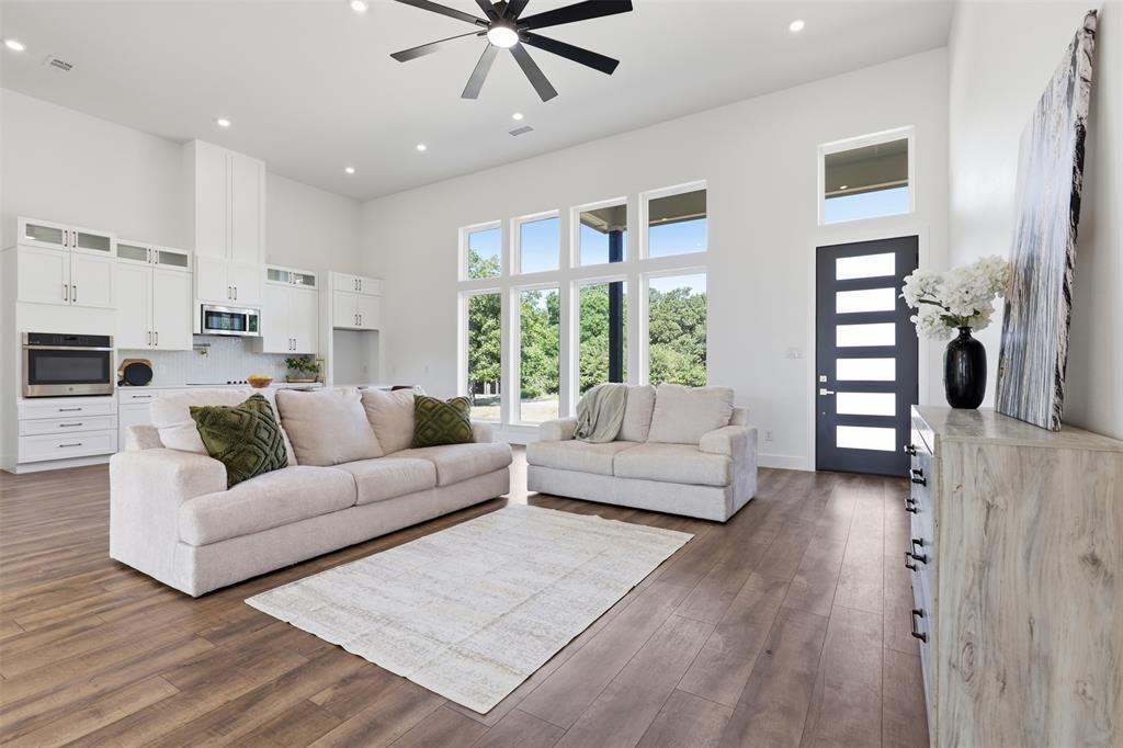 2304 Candlestick Drive