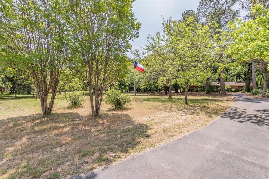 Lovely Ranch style home on 3 ACRES in Mansfield ISD!  Have your own Bluebonnets every spring as well as lots of shade trees to enjoy the land.  Enclosed porch is very nice and perfect for entertaining. Detached 5 car garage with workshop. Greenhouse and acreage for gardening all year round.  Property located at the end of a quiet street and super close to shopping, restaurants and schools! This needs to be your next home and ready for a new owner to make it their own!

OPEN HOUSE THIS SUNDAY, MARCH 7th FROM 11:00AM TO 1:00PM