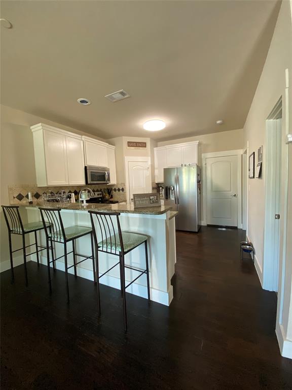 Belleville Village Add Ph - Residential Lease