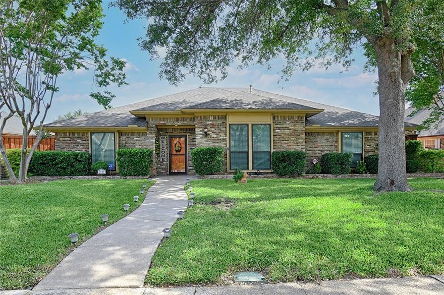 A great opportunity just got better. A price improvement! A unique home in an established neighborhood featuring two living areas, a back yard surrounded with a high privacy fence, a builtin outdoor kitchen perfect for easy entertaining. The oversize garage features cabinets and an epoxy floor, with parking for two more cars behind the garage. The home has granite, wood floors and a master bath with a lovely garden tub. The appliances are included. You can move in and enjoy living close to everything that the Dallas Metro has to offer.
Any furniture may be purchased separately.  Two years ago, the owner installed new windows throughout, installed new HVAC and a new furnace; an 8 foot board on board cedar fence surrounding the back, with a sliding gate that opens to 35 feet.
Schedule your showing today.