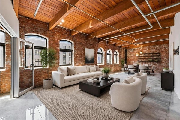 509 ELM ST APT 604, DALLAS, TX 75202 - Image 5a5bdb26e07d8e59f593b98835ae5e80/3606899187