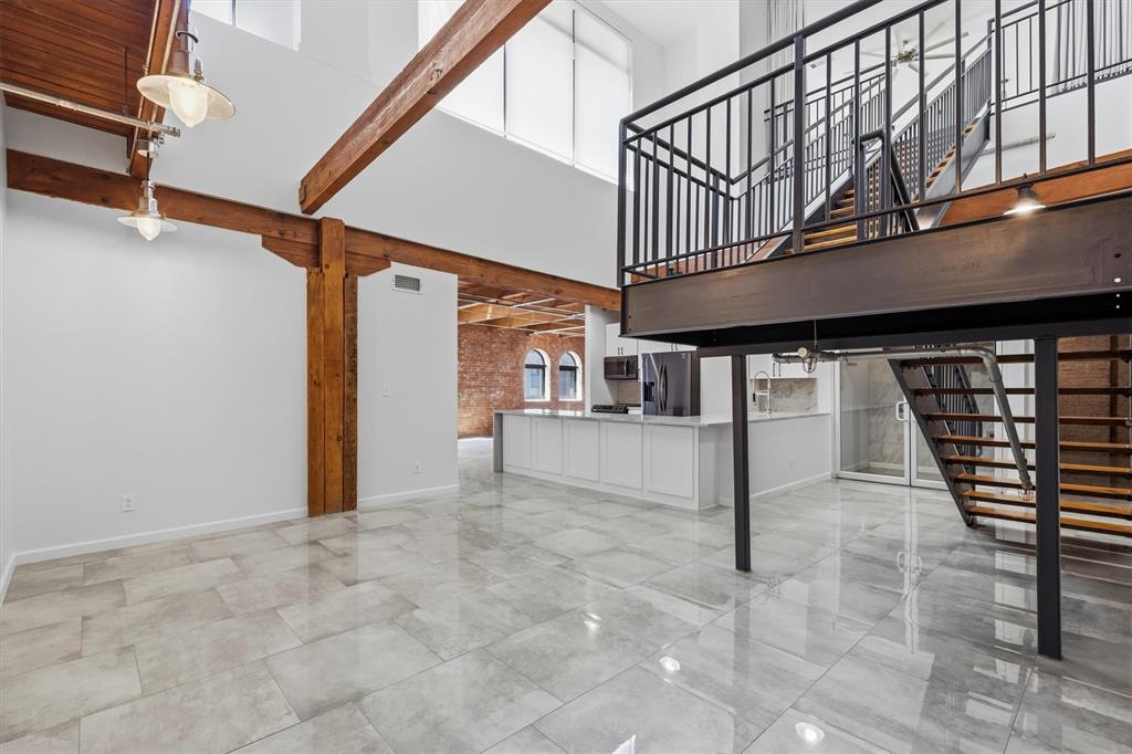 509 Elm Street 604