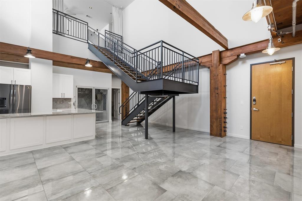 509 Elm Street 604