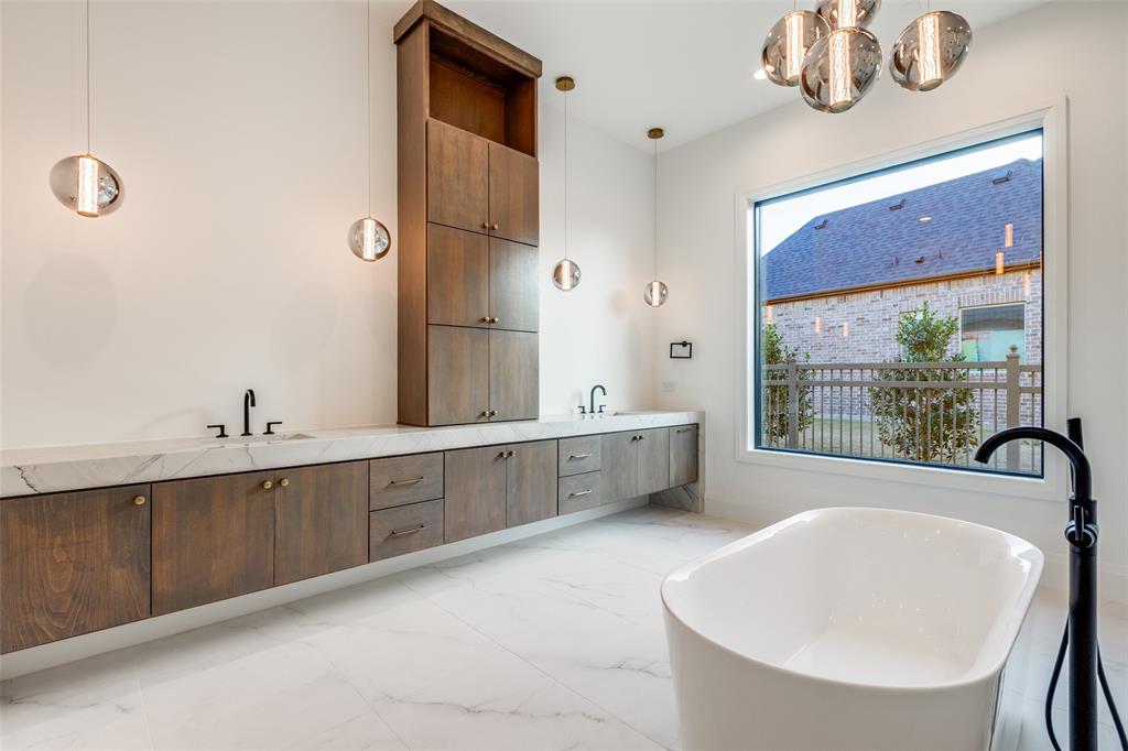 Hills of Kingswood - Residential