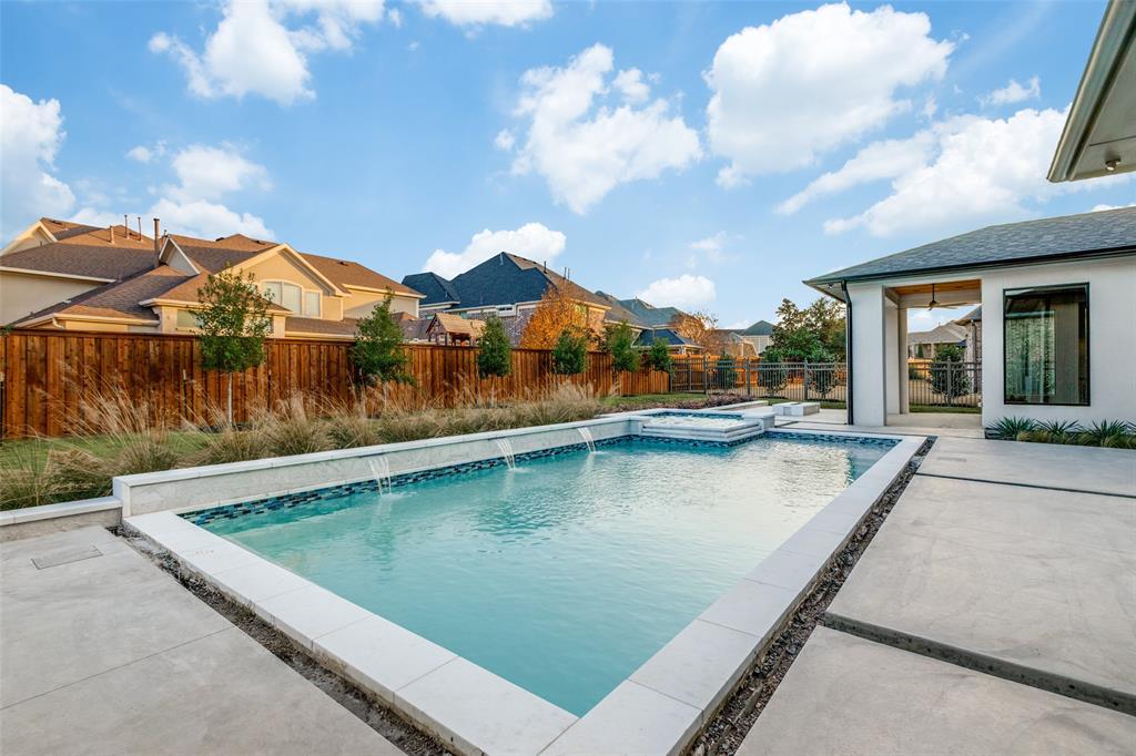 Hills of Kingswood - Residential