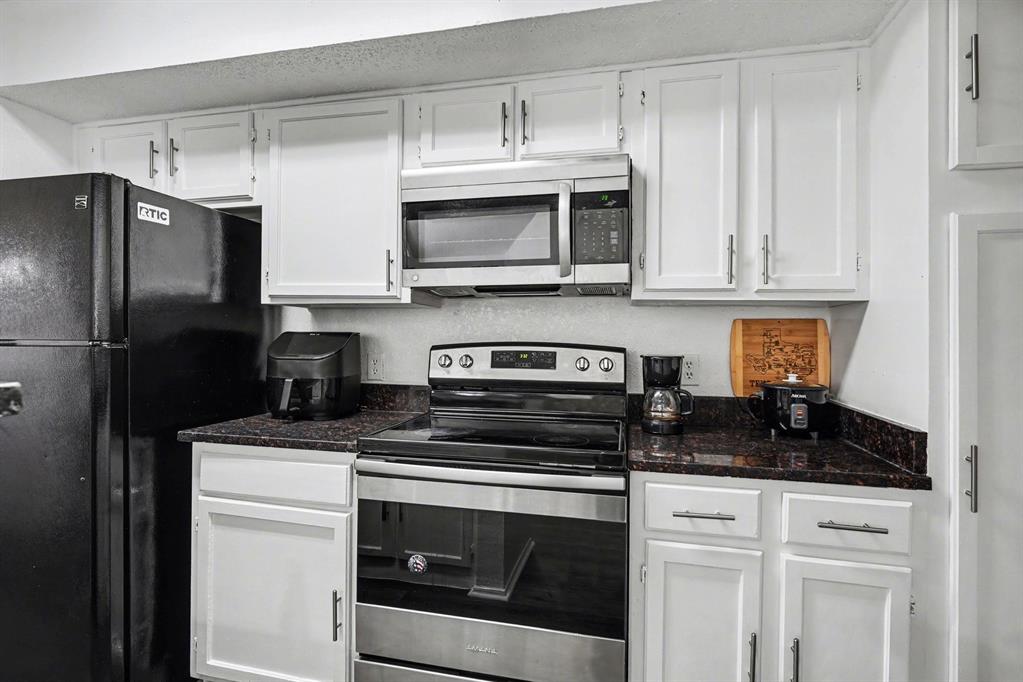 Arlington Oaks Condo - Residential