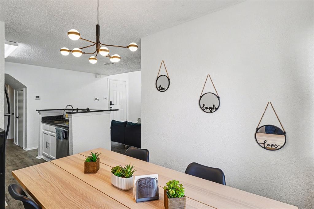 Arlington Oaks Condo - Residential