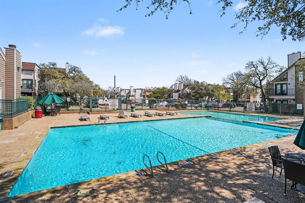 Arlington Oaks Condo - Residential