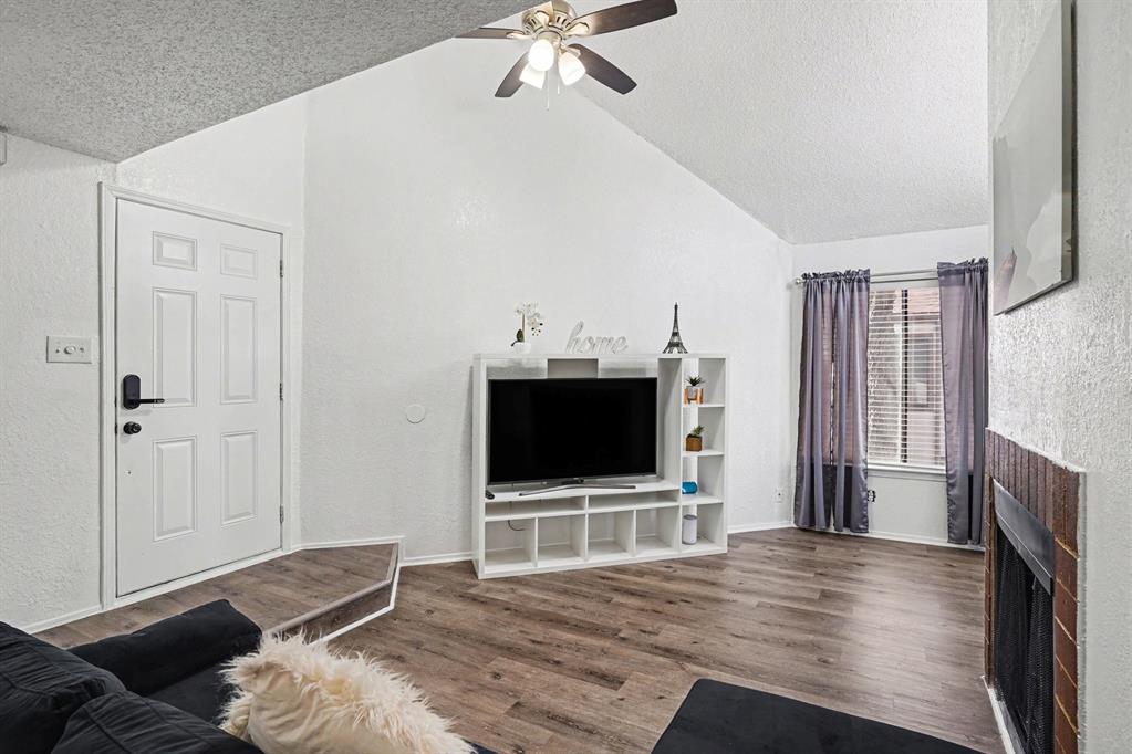 Arlington Oaks Condo - Residential