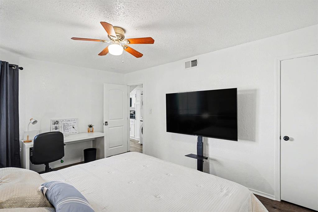 Arlington Oaks Condo - Residential