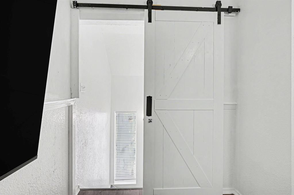 Arlington Oaks Condo - Residential