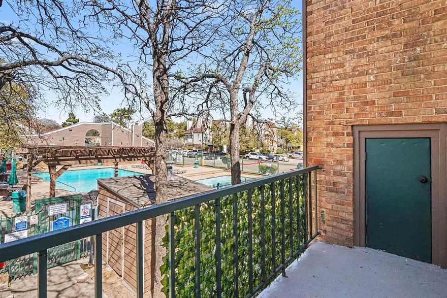 Discover this convenient 2-bedroom, 2-bathroom condo located in the heart of Arlington, TX. Situated in the Arlington School District and just minutes from Choctaw Stadium, AT&T Stadium, Globe Life Field, and the city’s top dining and entertainment spots. The primary bedroom is conveniently located on the first floor and features a private ensuite bathroom, while the spacious secondary bedroom upstairs also includes its own ensuite bathroom and entrance for added comfort and privacy. Enjoy relaxing on your private balcony or take advantage of the community amenities, including a poll. functional layout, prime location, and community features, this condo offers the best of Arlington living.