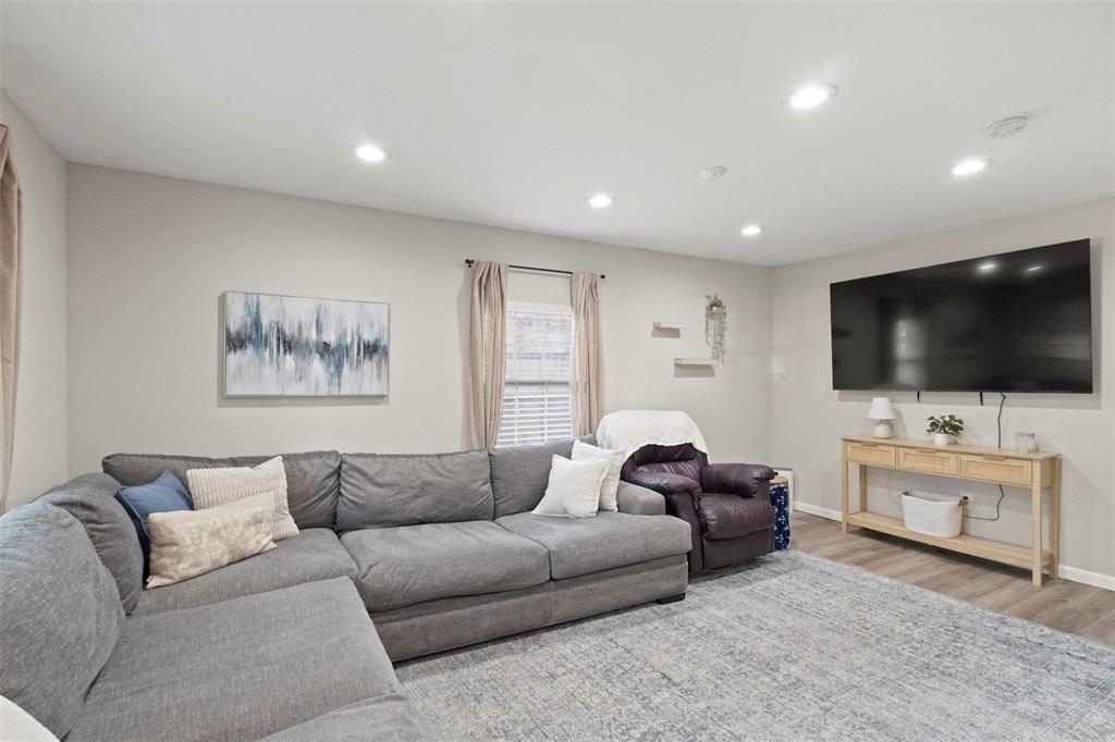 1503 Dale Drive