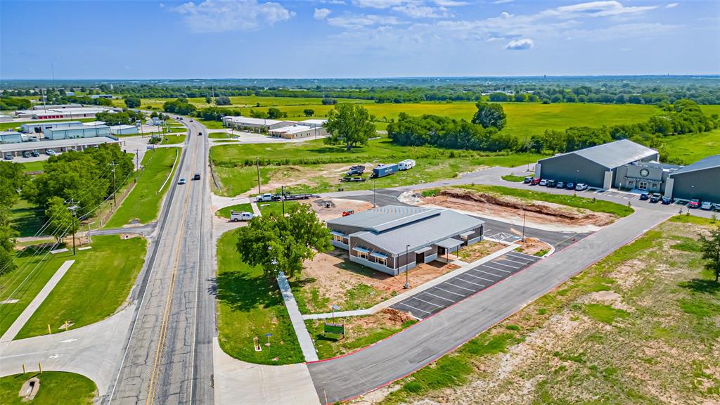 Corridor 51 Bus Center - Commercial Sale