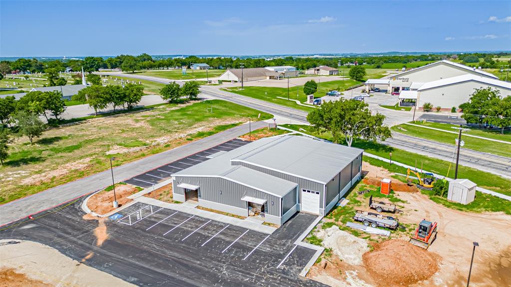 Corridor 51 Bus Center - Commercial Sale