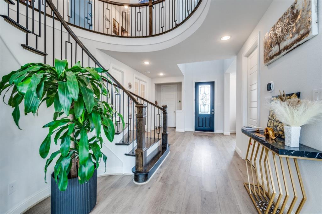 3121 Barefoot Lane