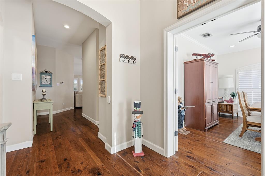 2203 Knoll Ridge Drive