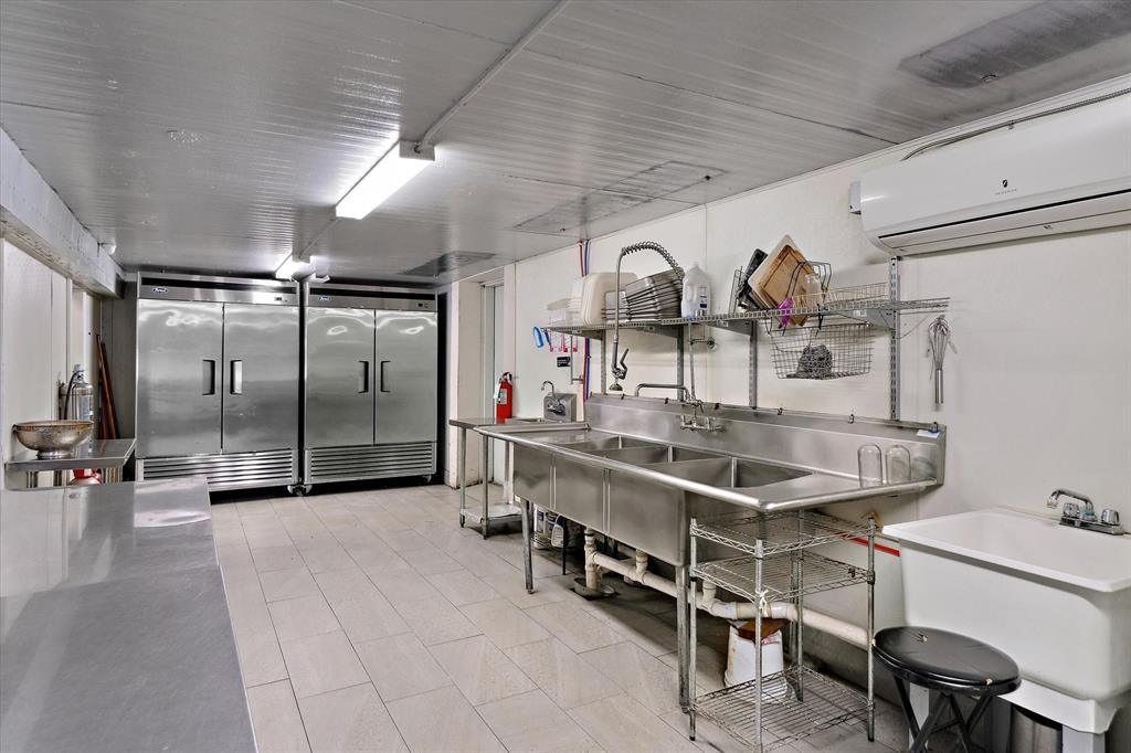 Joseph Jordan League - Commercial Sale