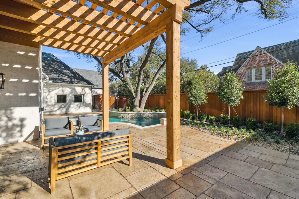 Armstrong Fairway 02 - Residential