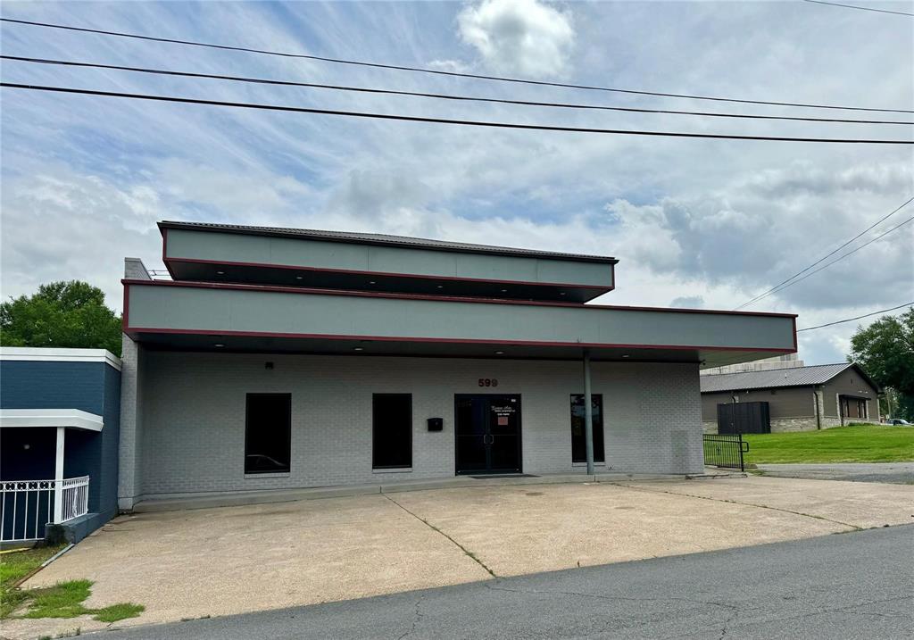 Howells Sub - Commercial Sale