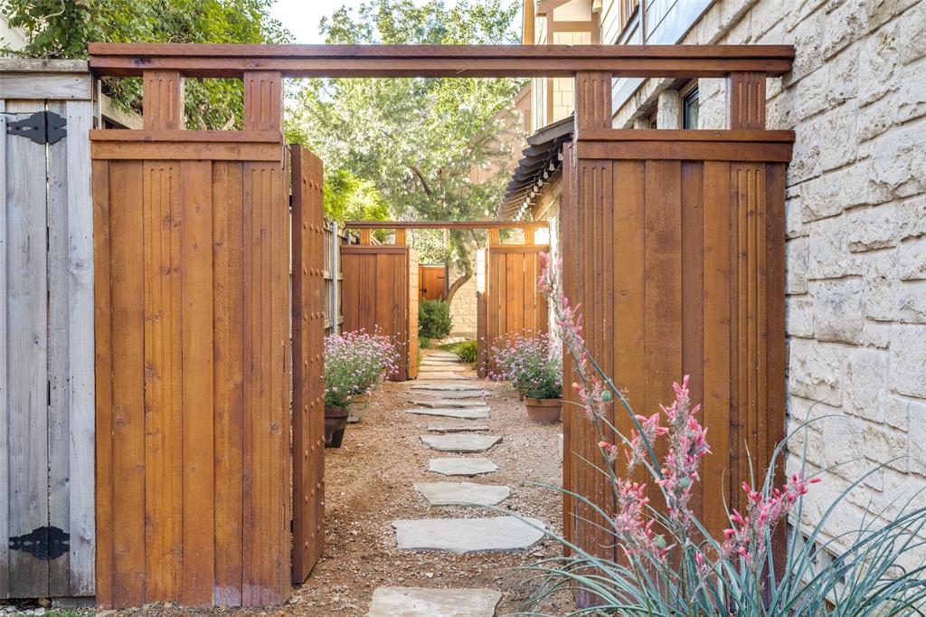 Compton Heights - Residential