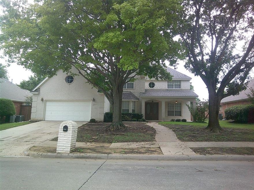 Large family home in one of the most desirable areas in Flower Mound.  Four large bedrooms with primary downstairs and three up.  Two living areas downstairs .  Kitchen features built in hutch, buffet area and large center island and large breakfast area.  Upstairs features two living areas and three nice size bedrooms.  The neighborhood amenities offers a pool, soccer fields, walking path.  Stone Hill Farms is close to shopping, restaurants and schools.  Two windows where seals are broken are on order.