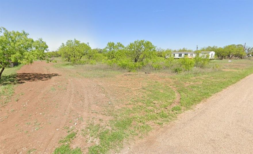 Large double lot in Merkel! Property has access to power, water, and sewer! Perfect site to build your new home! Mobile homes allowed! Book your showing today!