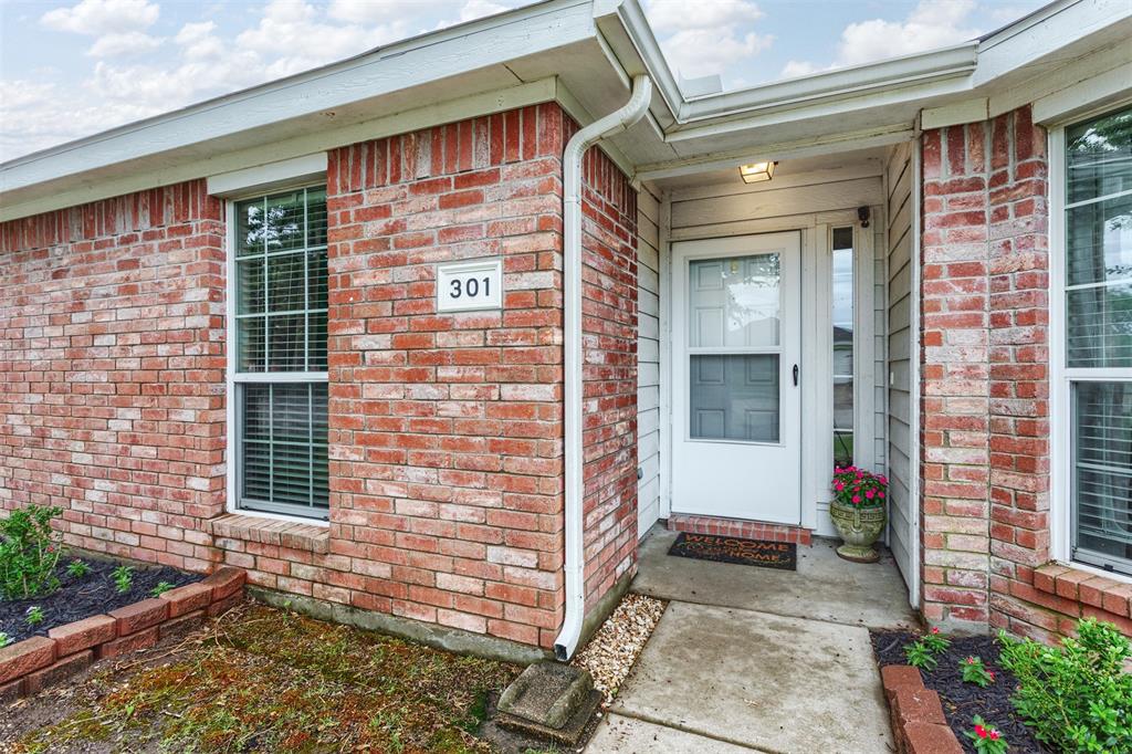 301 Meadow View Lane