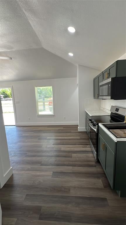 Photo of 2102 E Overton Road #B, Dallas, TX 75216 (MLS # 21392600)