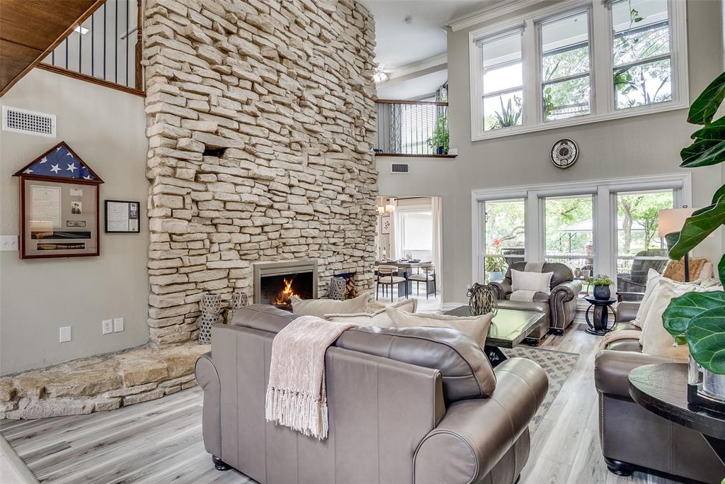 8521 Woodlake Circle