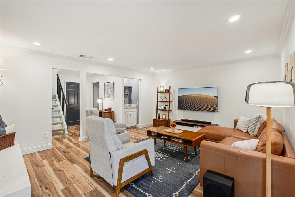 1802 Roxton Court