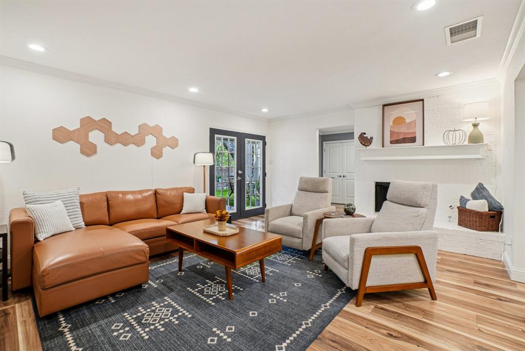 1802 Roxton Court