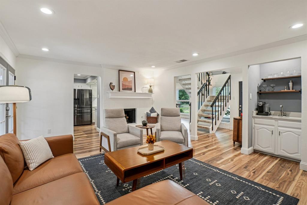 1802 Roxton Court