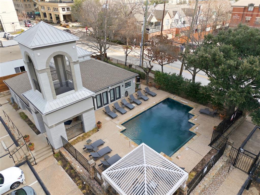 Topaz Twnhms Condo - Residential