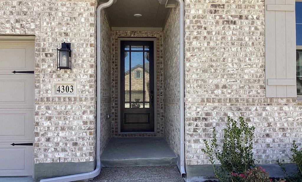4303 Crossvine Lane