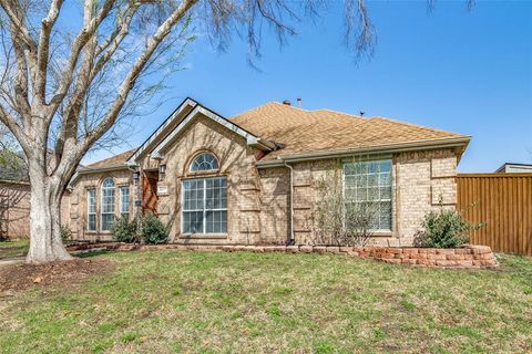 Photo of 1377 Prairie Drive, Lewisville, TX 75067 (MLS # 21226154)