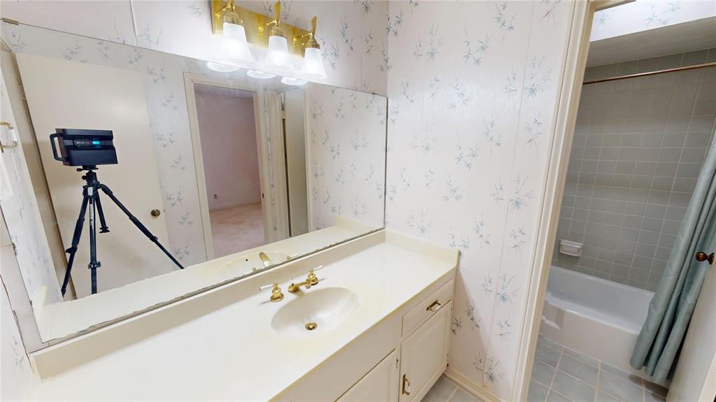 Shadow Lake Condo Ph 01 & 02 - Residential