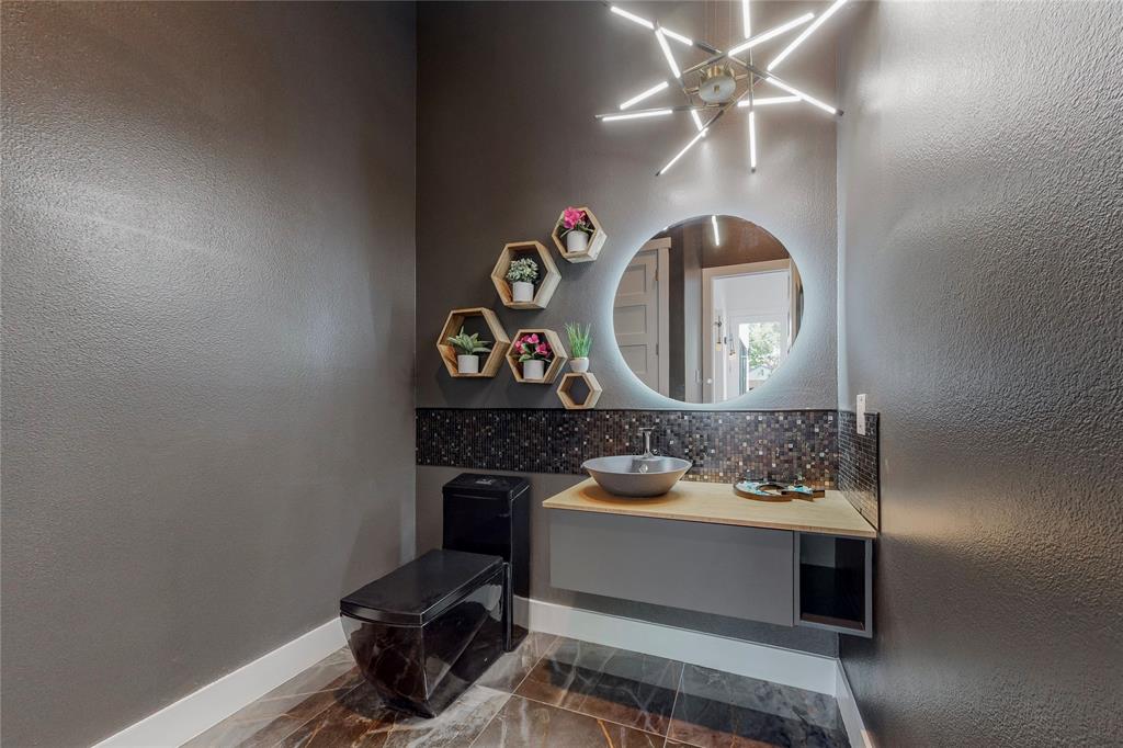 Randalls Plainview - Residential Lease